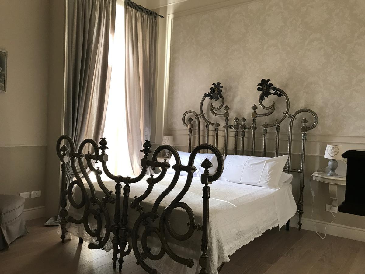 Bed and Breakfast Palazzo Vittoli Castelfranci Exteriér fotografie