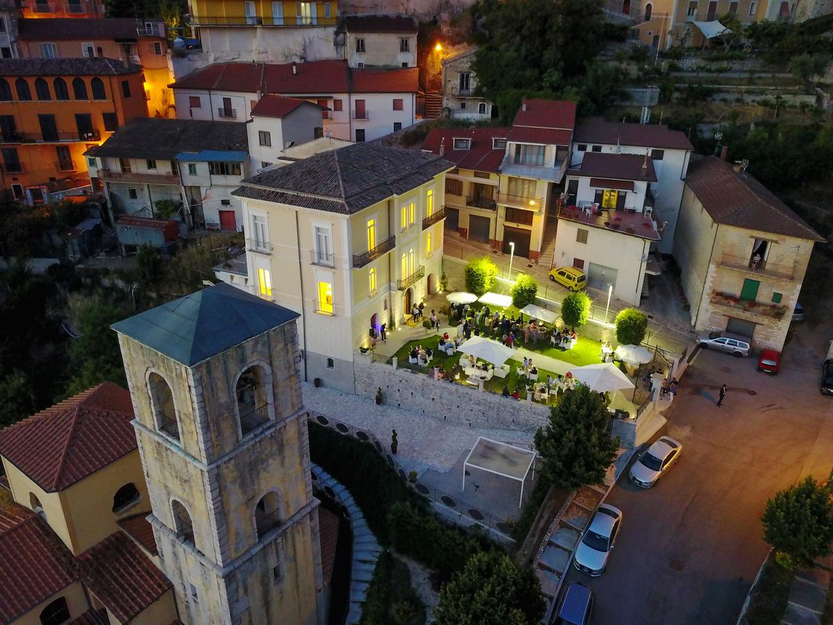 Bed and Breakfast Palazzo Vittoli Castelfranci Exteriér fotografie