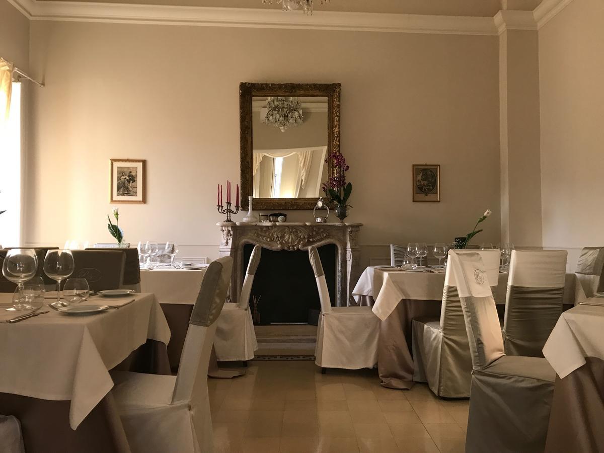 Bed and Breakfast Palazzo Vittoli Castelfranci Exteriér fotografie