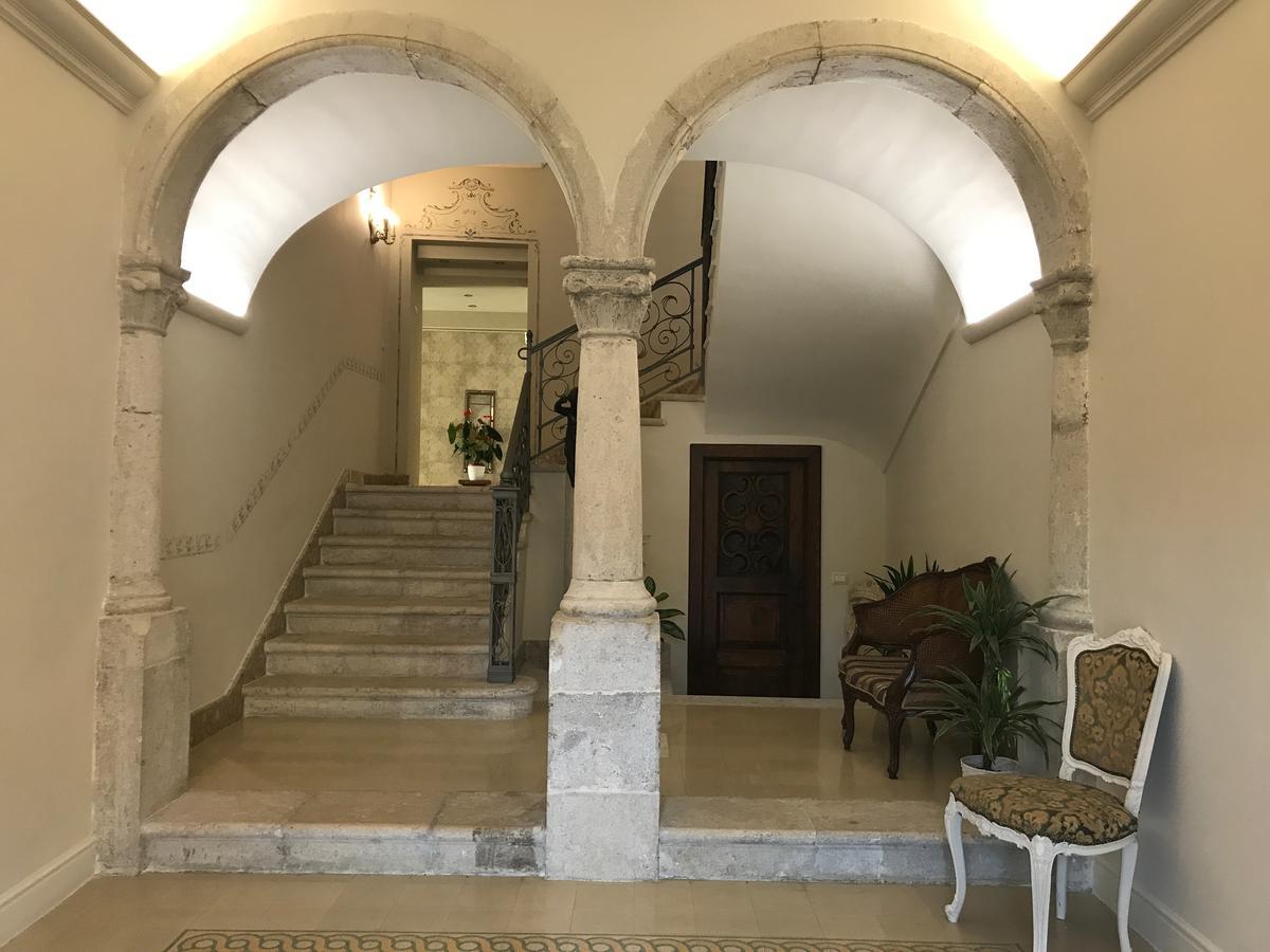 Bed and Breakfast Palazzo Vittoli Castelfranci Exteriér fotografie