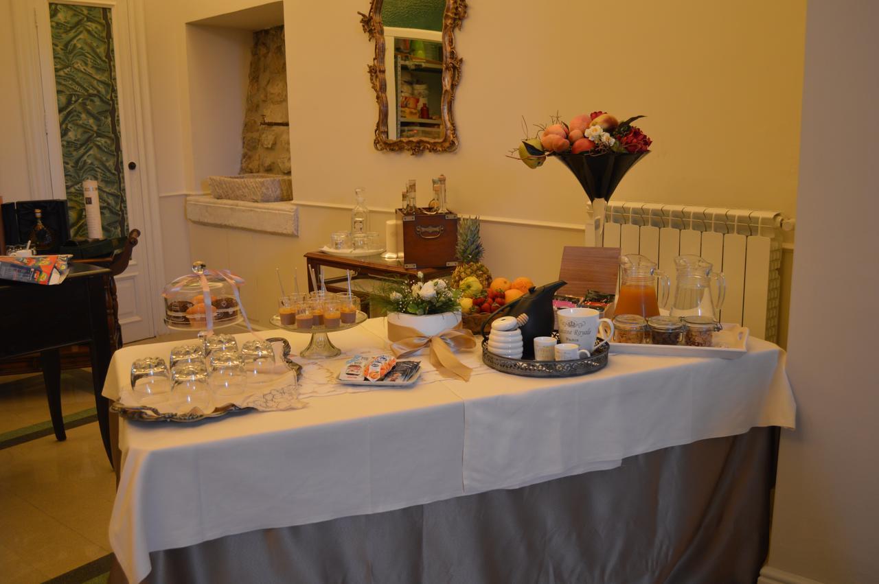 Bed and Breakfast Palazzo Vittoli Castelfranci Exteriér fotografie